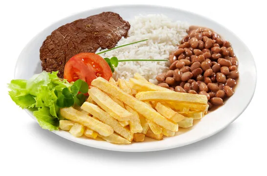Prato balanceado com arroz branco, feijão, bife grelhado, batatas fritas e salada fresca com alface e tomate.
