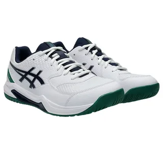 Par de tênis Asics brancos com detalhes em verde e azul-marinho, posicionados lado a lado sobre fundo branco. O design apresenta o logotipo da Asics nas laterais, solado verde e cabedal em malha respirável com reforços sintéticos.