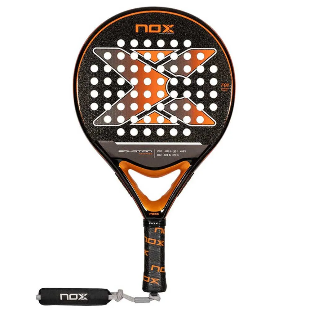 Raquete de padel NOX Equation com design redondo, predominância de preto e detalhes em laranja e branco, apresentando o logotipo “X” central e perfurações simétricas na face.