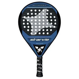 Raquete de padel StarVie Metheora com design profissional em preto e azul, superfície perfurada com padrão de estrela central e cabo preto com grip estampado em branco.