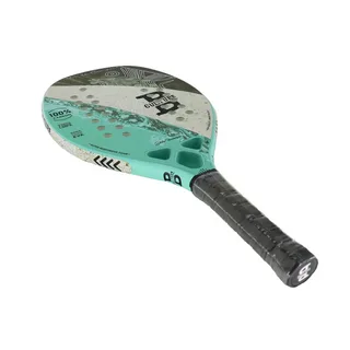 Raquete de beach tennis BP Culture, com design moderno nas cores verde água, cinza e preto, superfície perfurada e cabo revestido com grip preto texturizado.